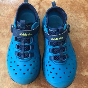 Stride rite made 2 play toddler size 10 water shoe